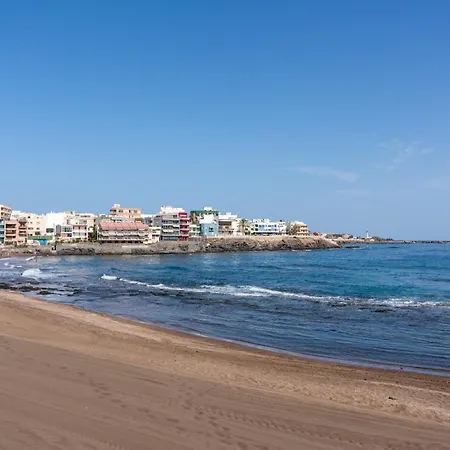 La Casa De La Playa * Telde